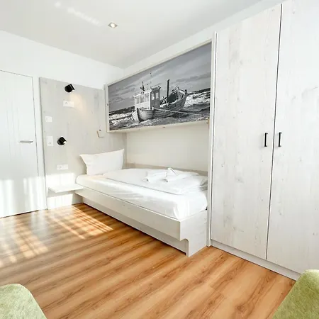 Holiday home Ferienhaus-anlage 2 Sandwelle Loddin